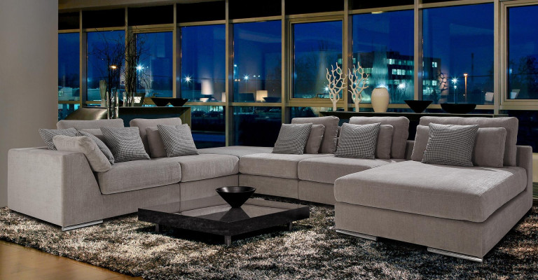 Moderns U formas dīvāns