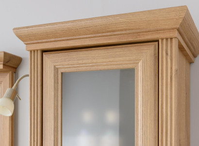 Masīva koka plaukts virtuvei un vannas istabai