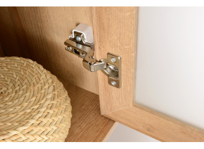 Jauns augsts vannas istabas mēbeļu gabals