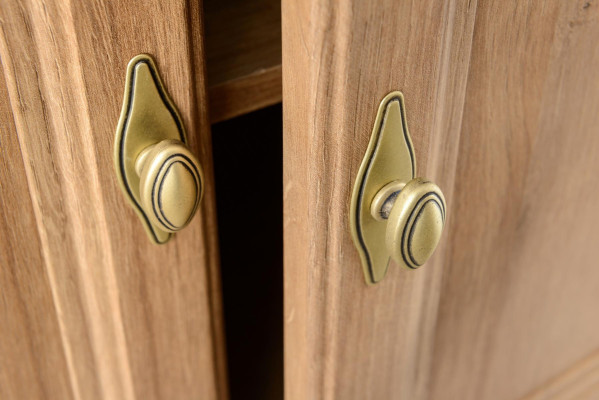 Mobilais vannas istabas mēbeļu komplekts ar izlietni, kas ir mazāka par 60 cm