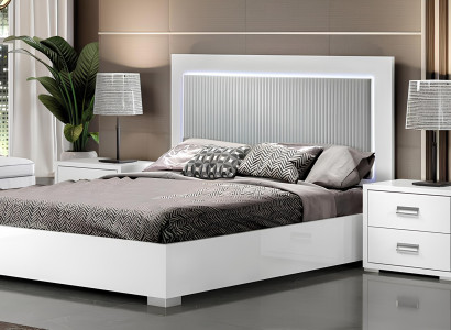 Modern koka naktsgaldiņu komplekts guļamistabai