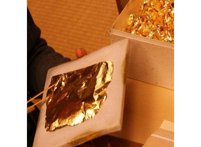 Klasiska vitrīna viesistabai