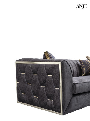 Mūsdienu trīs sēdvietu nerūsējošā tērauda dīvāns viesistabas mēbeles