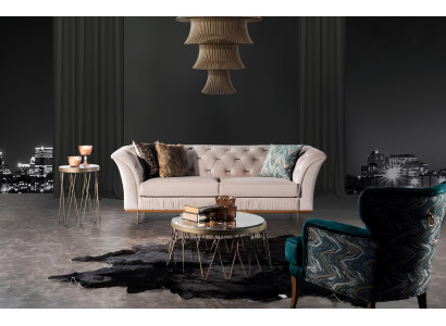 Luksusa dīvāns un krēsls modernā materiālā komfortablai telpai