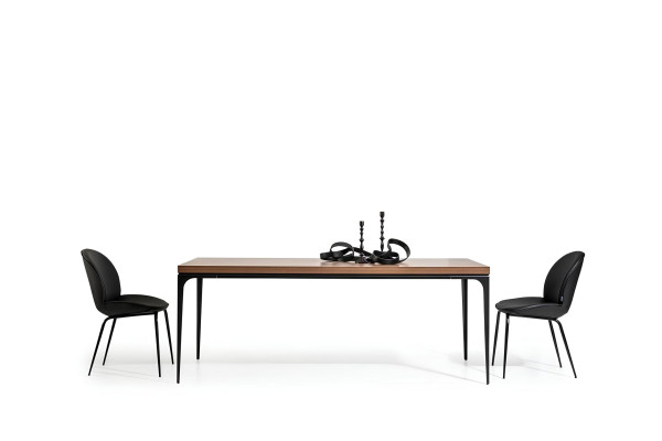 Loft galds un 4 krēsli