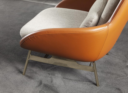 Brūns kluba krēsls