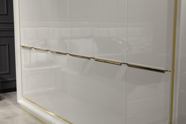 Balta zelta guļamistabas mēbeļu komplekts 4 gabali nakts galds