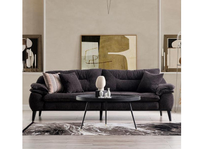 Elegants un ērts 3 vietu dīvāns dziļi violetā krāsā elegantiem salonam