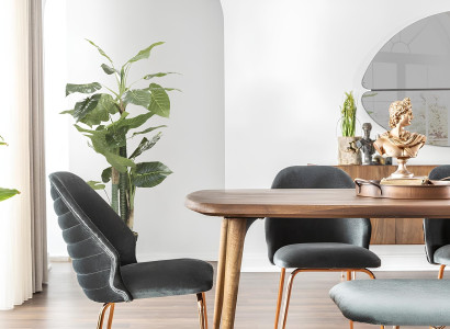 8 daļu ēdamgalda komplekts ar brūnām krēsliem