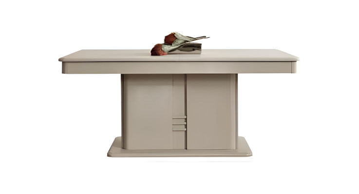 Mūsdienīgs ēdamgalda ar greznu dizainu jaunā kokā