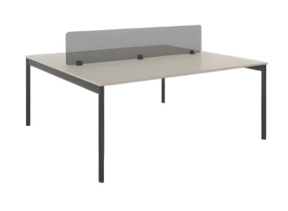 Mobilais galds vairākiem pretim biroja stacijām