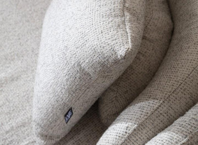 220 cm trīs sēdvietu dīvāns ar mīkstinājumu