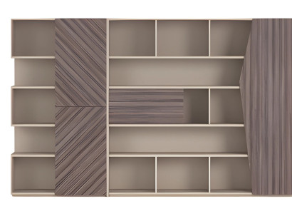 Mūsdienīgs glabāšanas sistēma ar koka efektu bežā un brūnā krāsā, atvērta skapja ar atvilktnēm