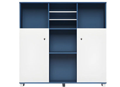 Mūsdienīga zila un balta galda lampa ar atvērtām plauktiem un slēgtām durvīm