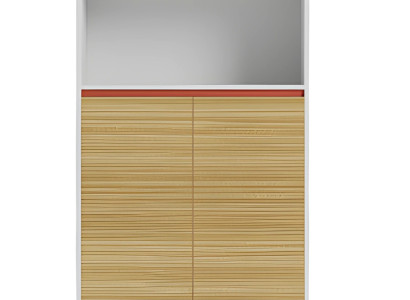 Mūsdienīga biroja skapja ar koka plauktiem un sarkaniem akcentiem eleganta dizaina