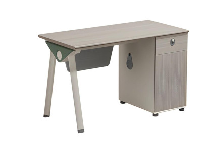 Beige birojs ar koka izskatu un mūsdienīgu uzglabāšanu birojiem un mājām