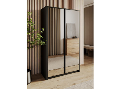 Skapis ar spoguli un āķi