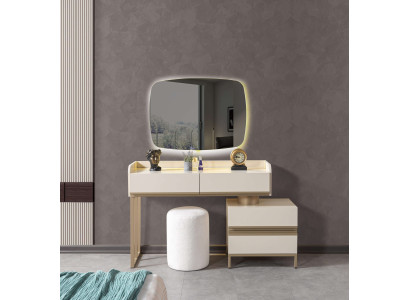 Mūsdienīgs spoguļu galds