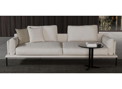 Elegants akcentu dīvāns jūsu viesistabai