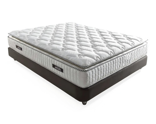 Elegants gultas ar modernu beigu auduma matraci