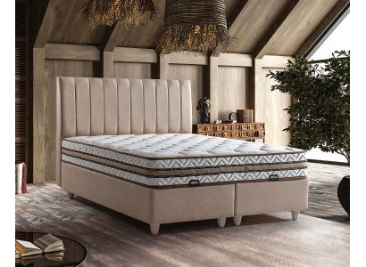 Beige auduma gulta ar elegantu matraci