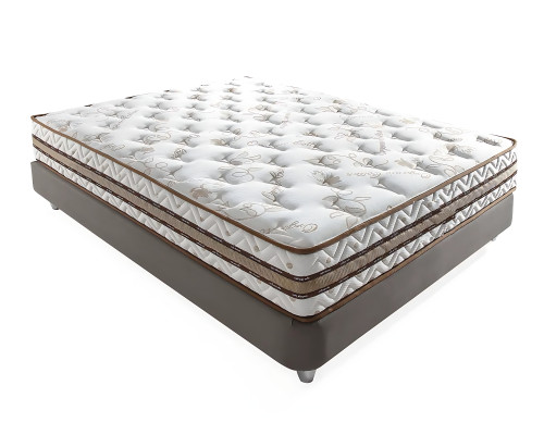 Beige auduma gulta ar elegantu matraci