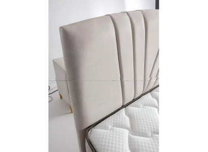 Elegants brūns auduma gultas Elegants brūns auduma gultas