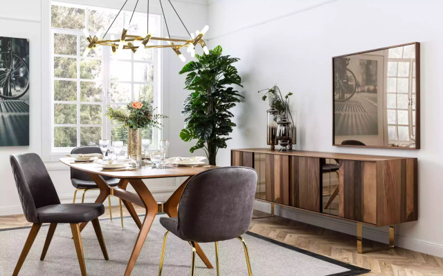 Pilnīgs komplekts ēdamgalds 4 krēsli ēdamistabas komplekts Ēšanas grupa Sidebordss 7 gab.