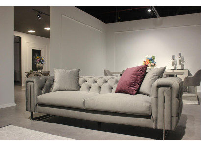 Gan drejādas 3-pielāga modernā dzīvojamo istabas mēbelēs. Luxus aprīkojumam dizains