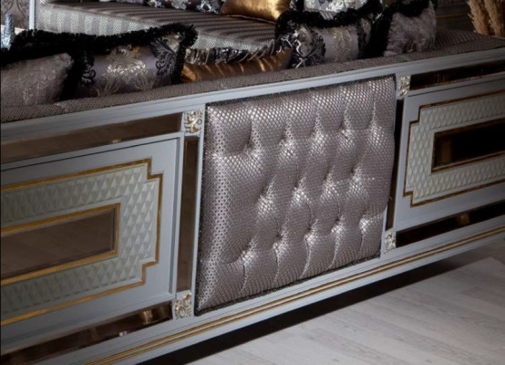 Dizainera mūsdienu luksusa 3-vietīga sofa no koka mēbelēm, ar auduma polsterējumu, pelēkas krāsas, jauna.