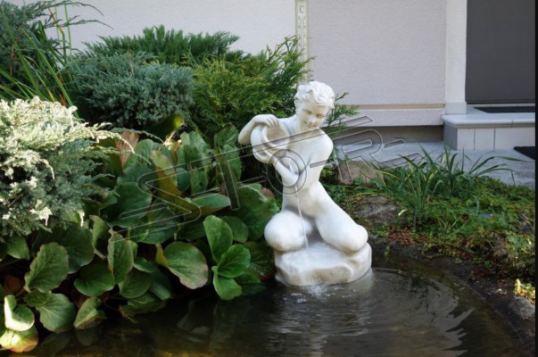 Fonteina Figūra Statuja Figūras Antīkā Skulptūra Statujas Skulptūras Dārzā.