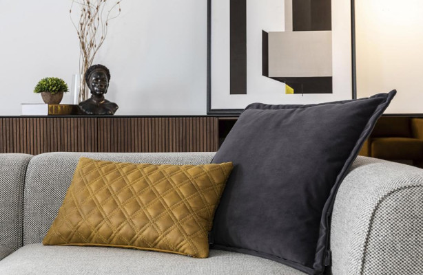 Trijvietīga sofa 3 sēdvietas auduma sofa mūsdienīga pelēka sofa jauna