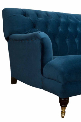 Greznas dizainera gultas stils Chesterfield stilā ar četriem sēdvietām zilā krāsā