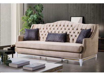 Beiger Chesterfield trīsvietīgā Luxus tekstila sofa, dizainera auduma čīkstuče.