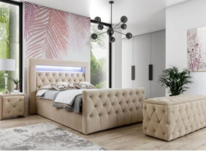 Beidz Chesterfield guļamistabas komplekts - gulta, pufi un 2 naktsstendes.
