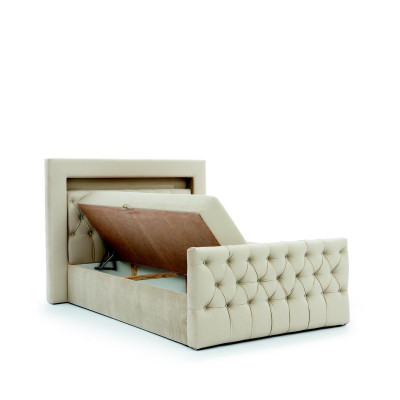 Beidz Chesterfield guļamistabas komplekts - gulta, pufi un 2 naktsstendes.