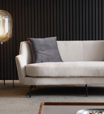 Dīvāns 4-vietīgs luksusa dizainera dīvāns Luksusa mīkstie dīvāni Itāļu mēbeles