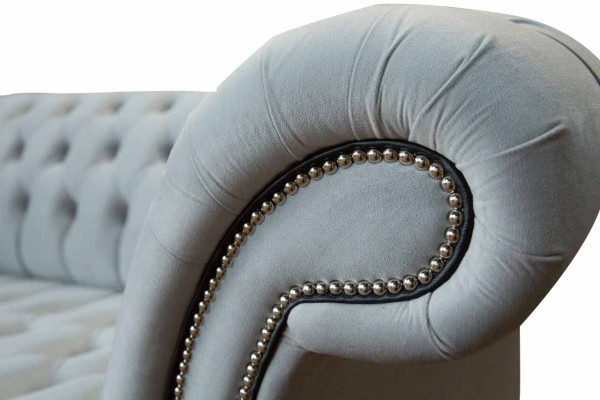 Chesterfield dīvānkopplī Luxus dizaina dīvānkopplikā esžus.