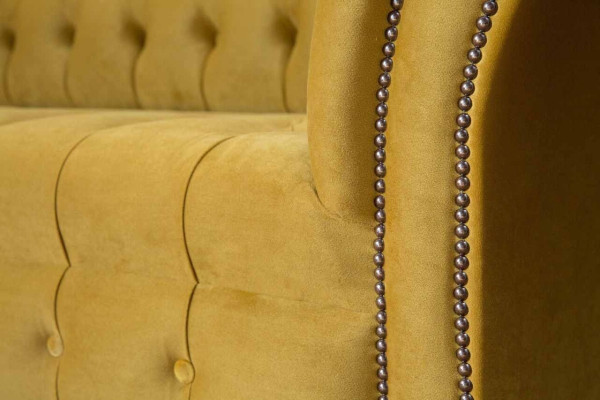 Chesterfield 3 sēdvietu dizainera dīvāns ar polsterējumu auduma dīvāniem.