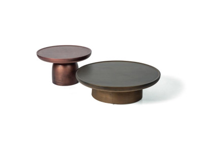 Iestatiet 2x tērauda galdiņu bijušo dizainera dzīvojamajai istabai 2 gabali.