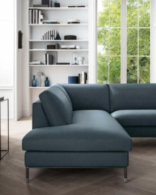 Ādas dīvāns dzīvojamā istaba stūra izkārtojumā XXL mēbelēta stūra dīvāns L-formas viesistabā.