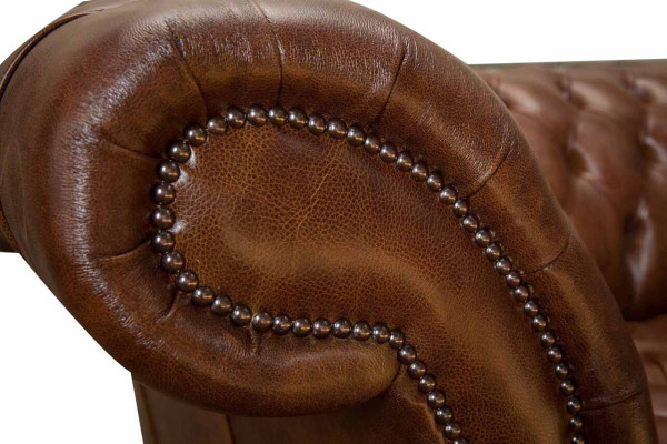 Dīvāns 4 sēdvietas Lukss mēbeles Česterfīldas āda brūna dizaina moderns stils