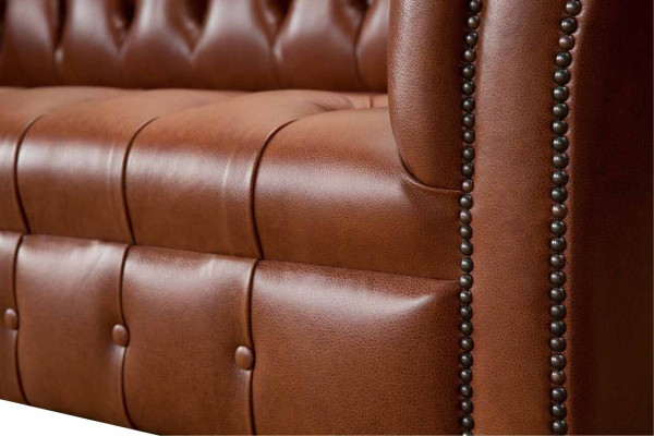 Chesterfield dīvāns 3 vietu Brūns Moderns Mēbeles dizains ar ādu pārklātu dīvānu.
