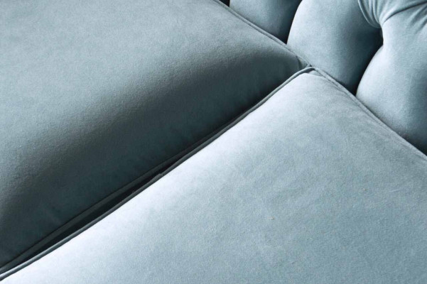 Chesterfield 3 sēdvietu auduma mīkstais dīvāns ar jaunāko stilu audumu modernajā stilā