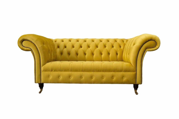 Chesterfield dīvāns, dīvāns, ar diviem sēdekļiem, dzīvojamā istaba, dīvāni, dzeltena krāsā.