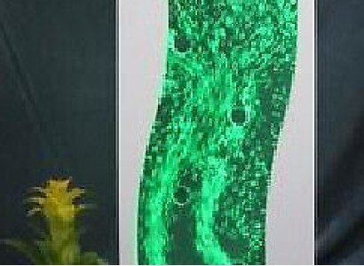 Ūdens stabiņš, ūdens siena, ūdenskritums, vadu siena, luksusa dizains, metāla mēbeles.