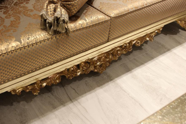 Sofas komplektā 331 vietiņa audums Komplektā Iekļauts dīvāns, fotelis, koka sēdeklis Chesterfield