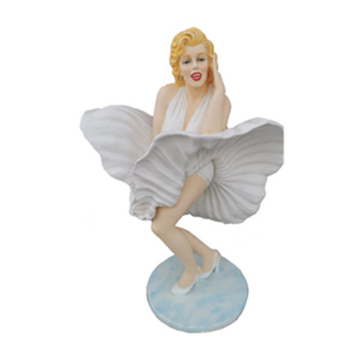 Abstrakta figūra Marilyn Monro skulptūra pilna dzīvība Kleita 60. gadu stilā ASV 165 cm.