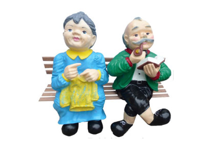 Dekoratīvais glezniecības statuja skulptūra 64cm figūras statujas skulptūras pensionāru pāris dārzā