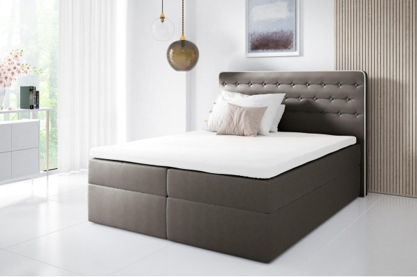 Gulta ar gultas kasti, boxspring gulta, mūsdienīga divvietīgā viesnīcas gulta 160 cm guļamistabā.